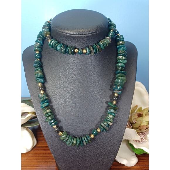 Vintage Polished Malachite Green Necklace Long Goldtoned Beads Stunning Unique - Picture 1 of 13